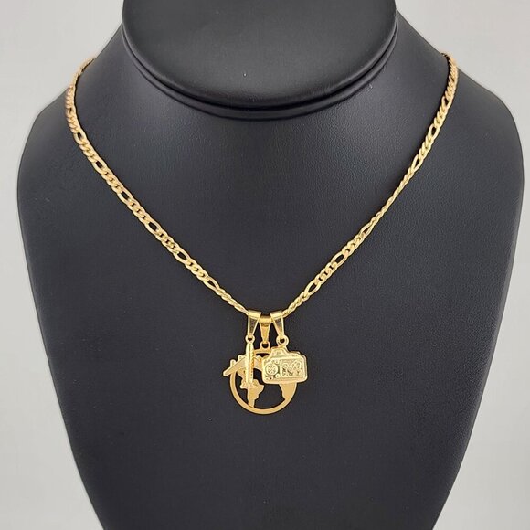 Chic and Timeless: 18k Gold Filled Three-Pendant Necklace – Brazilian Crafted - Picture 1 of 9